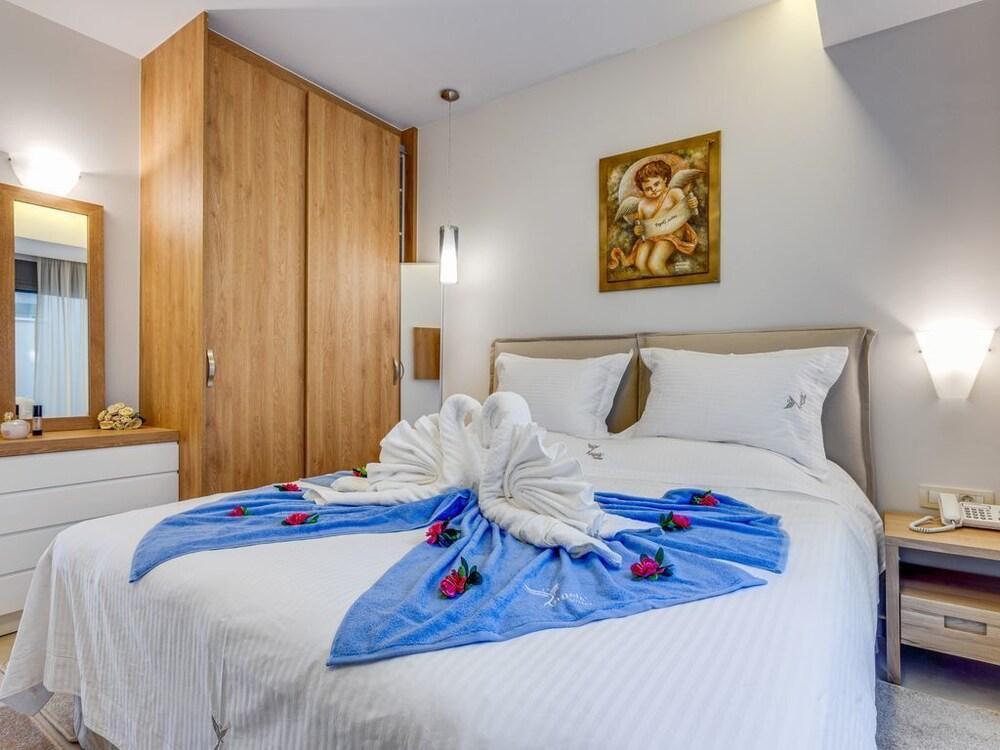Angels Suites Platanias  Exterior photo